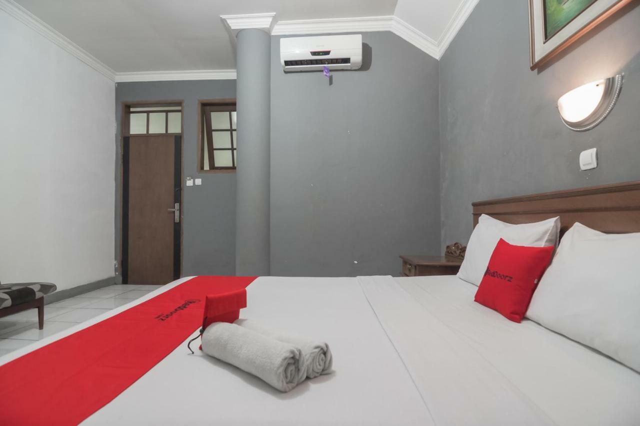 Reddoorz @ Cihampelas Μπαντούνγκ Εξωτερικό φωτογραφία