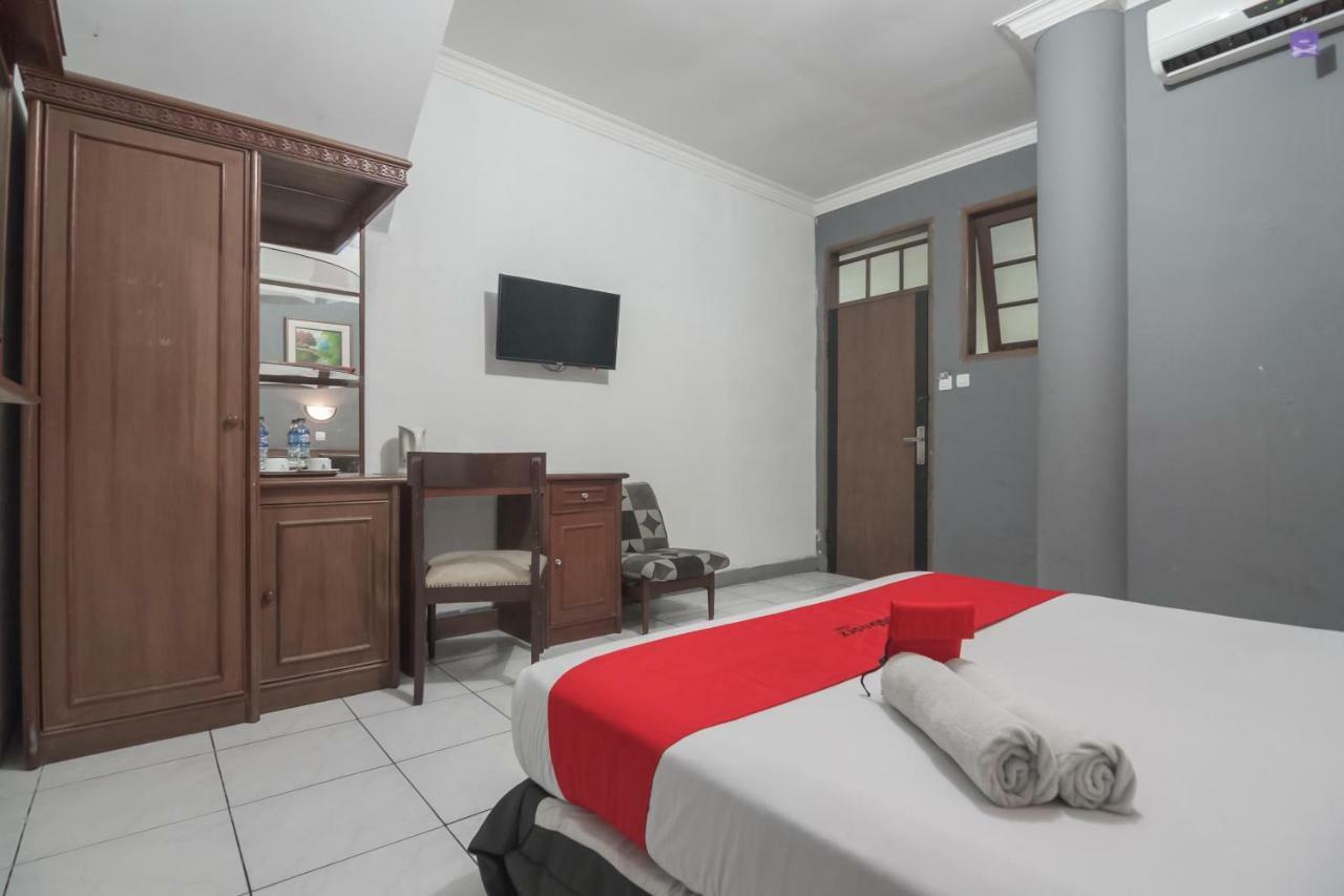 Reddoorz @ Cihampelas Μπαντούνγκ Εξωτερικό φωτογραφία