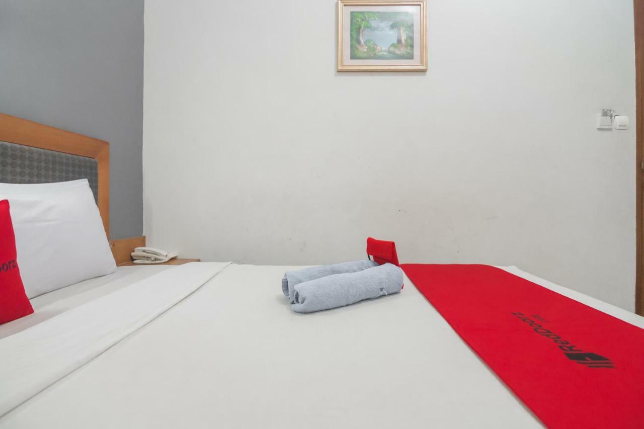 Reddoorz @ Cihampelas Μπαντούνγκ Εξωτερικό φωτογραφία