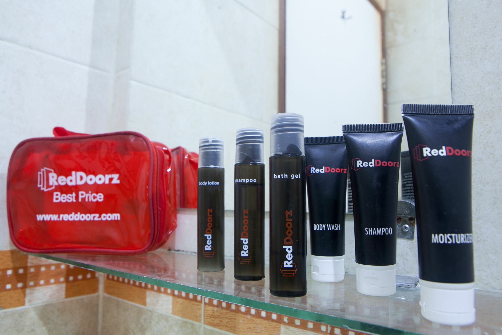 Reddoorz @ Cihampelas Μπαντούνγκ Εξωτερικό φωτογραφία